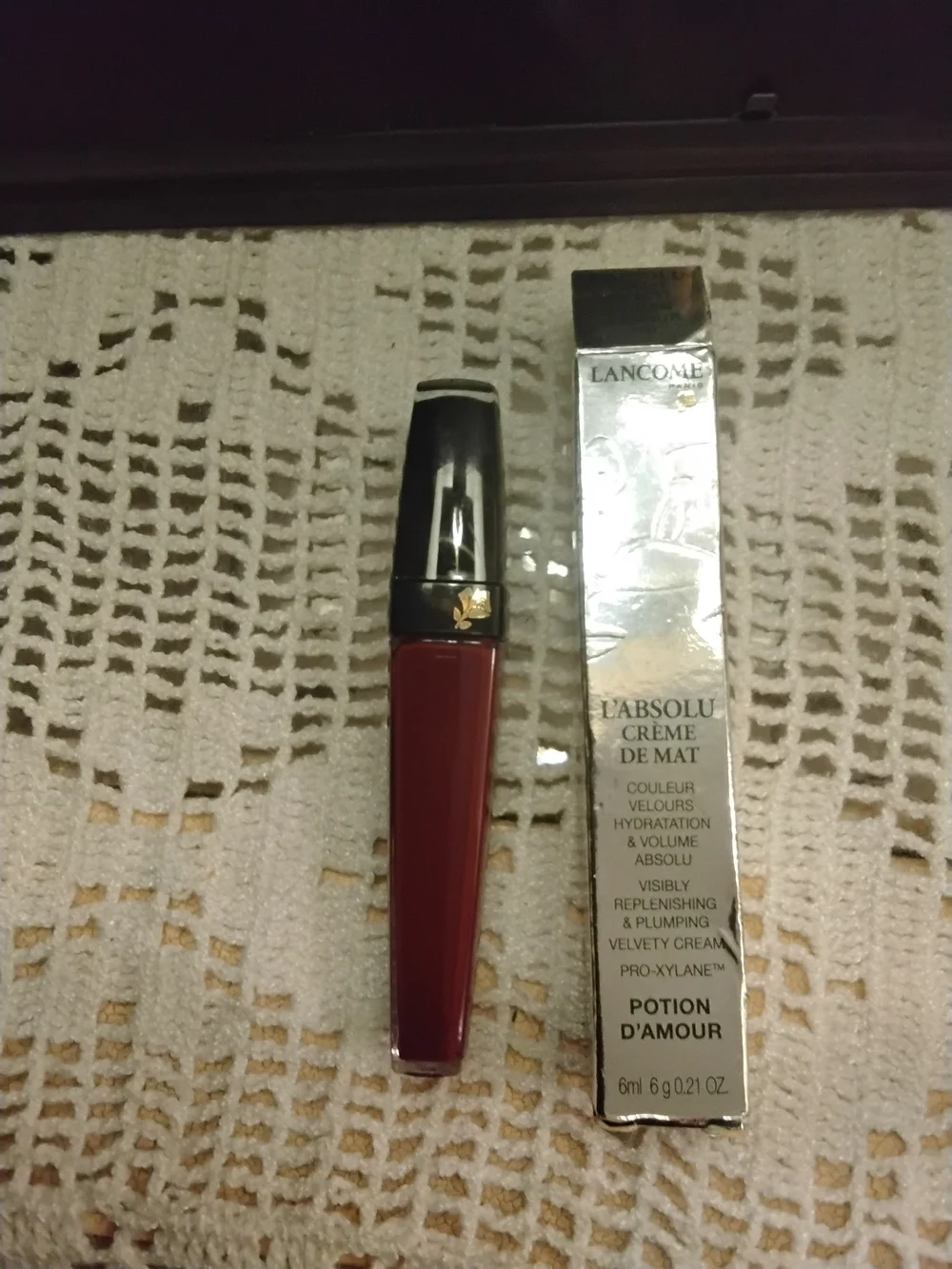 Lancôme L'Absolu Crème de Mat Liquid Lipstick - Deep Red (Potion d'Amour)